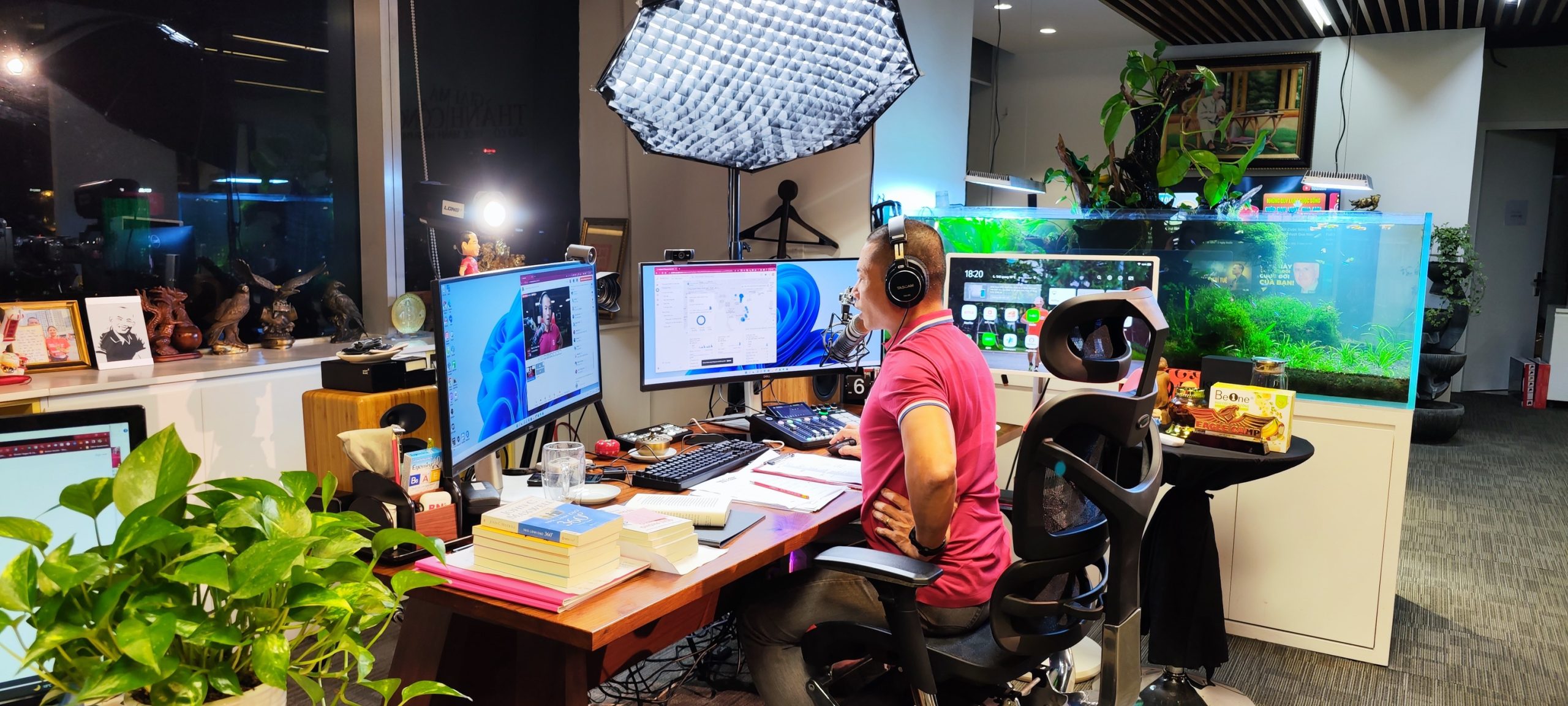 Phạm Thành Long đào tạo Marketing